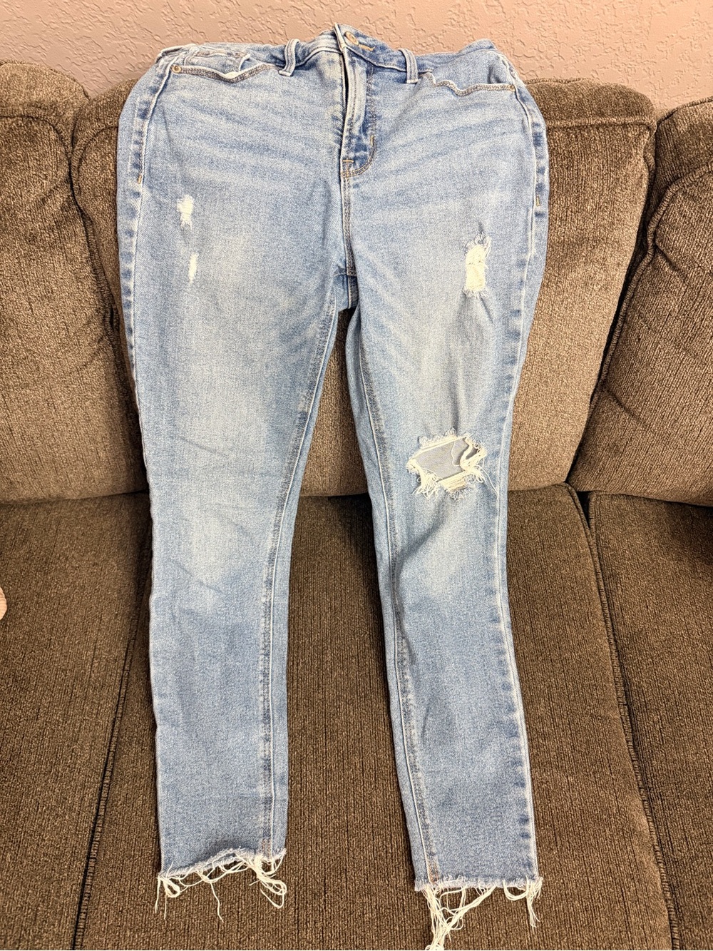 Old Navy Light Blue Ripped Skinny Jeans